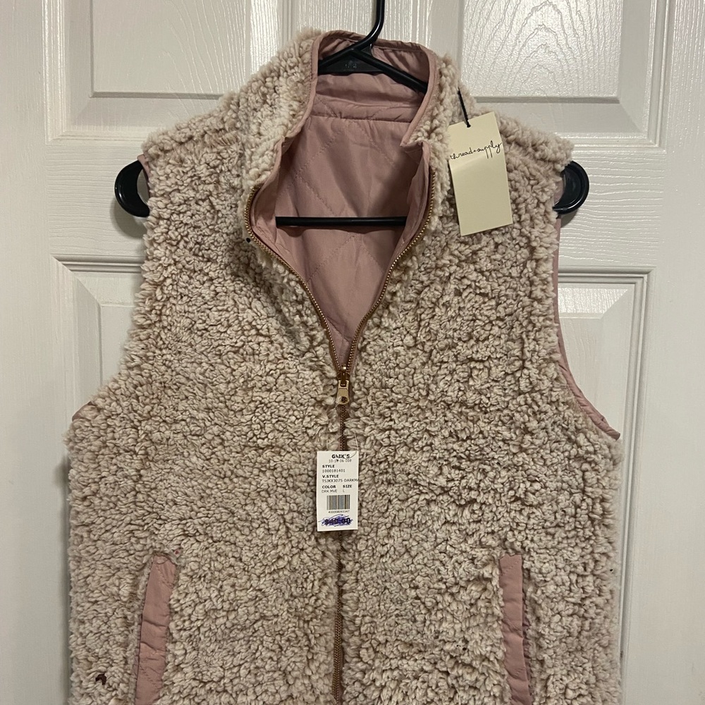 Super soft Gliks Thread&Supply mauve  vest